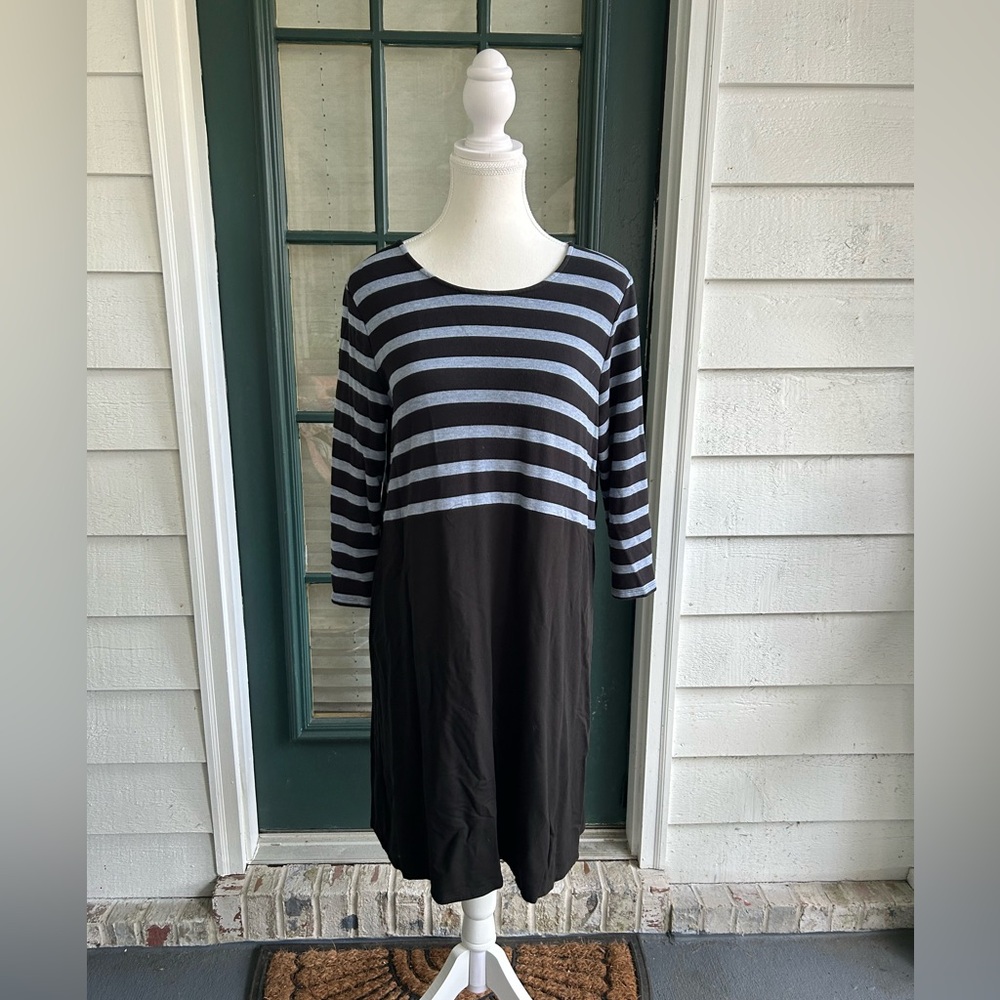 JJill Wearever medium petite dress. Great fall dress.